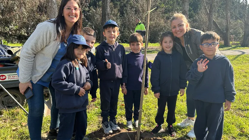 PLANTAMOS FUTURO EN EL DÍA DEL ÁRBOL